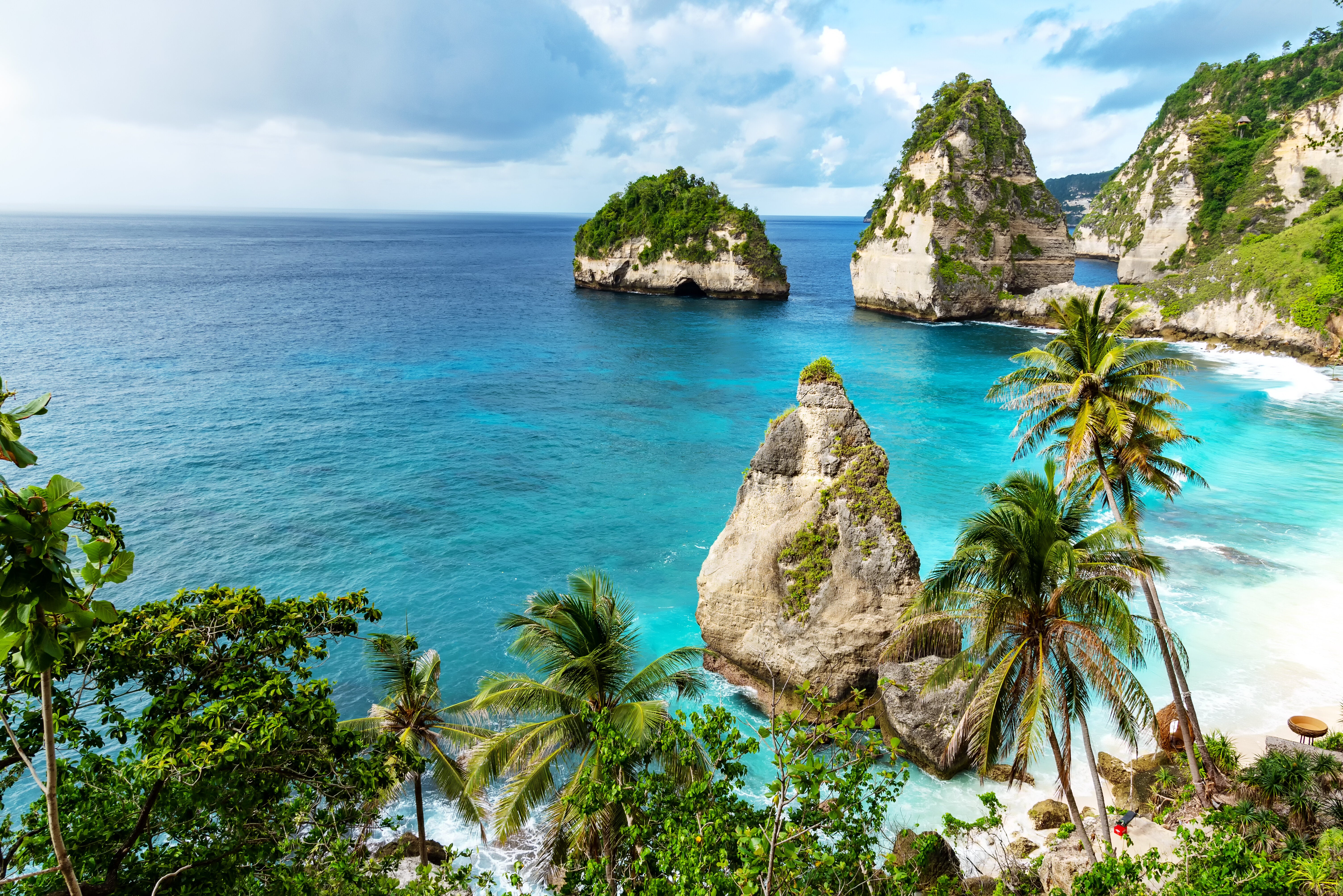 Diamond Beach is one of most beautiful and pristine beaches in Bali, Indonesia.